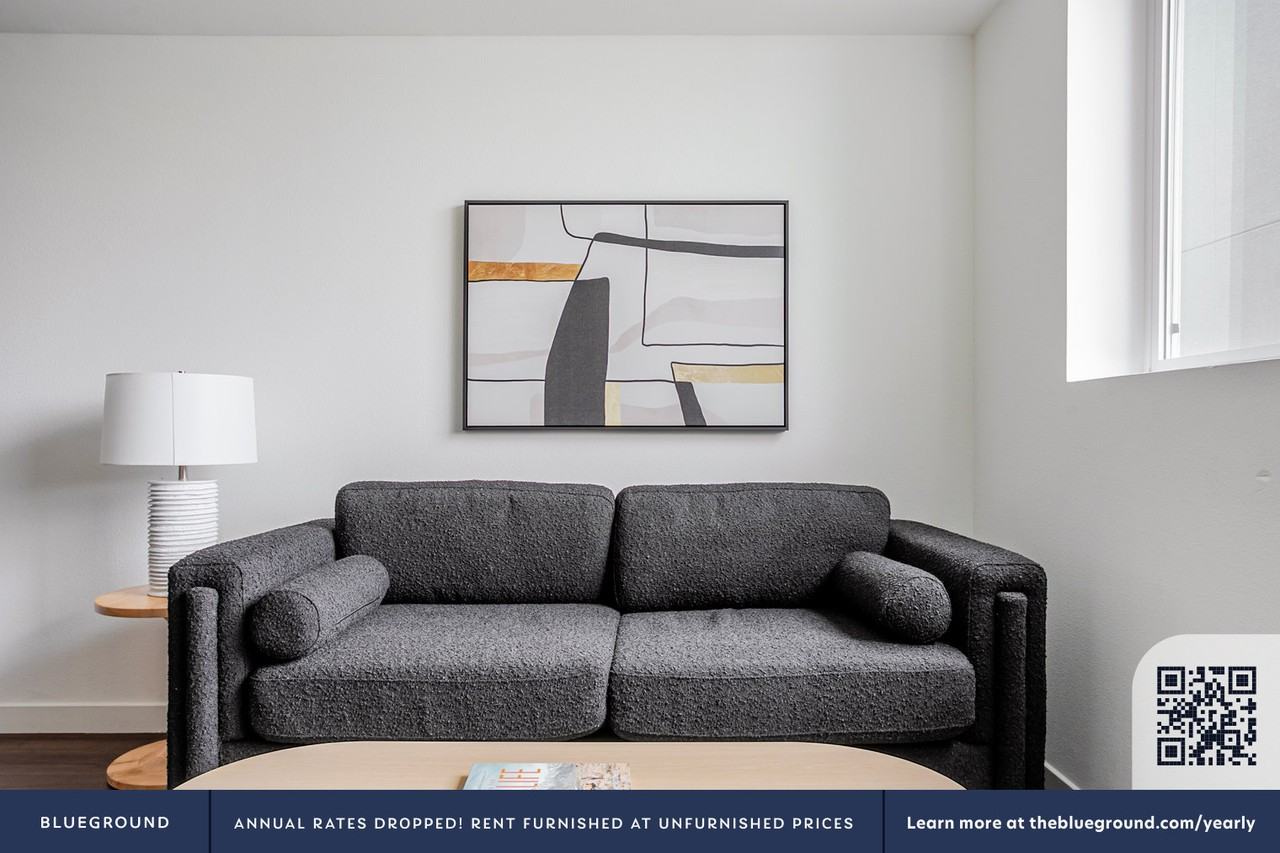 1011 S Serrano Ave #1418 - Photo 3 of 31