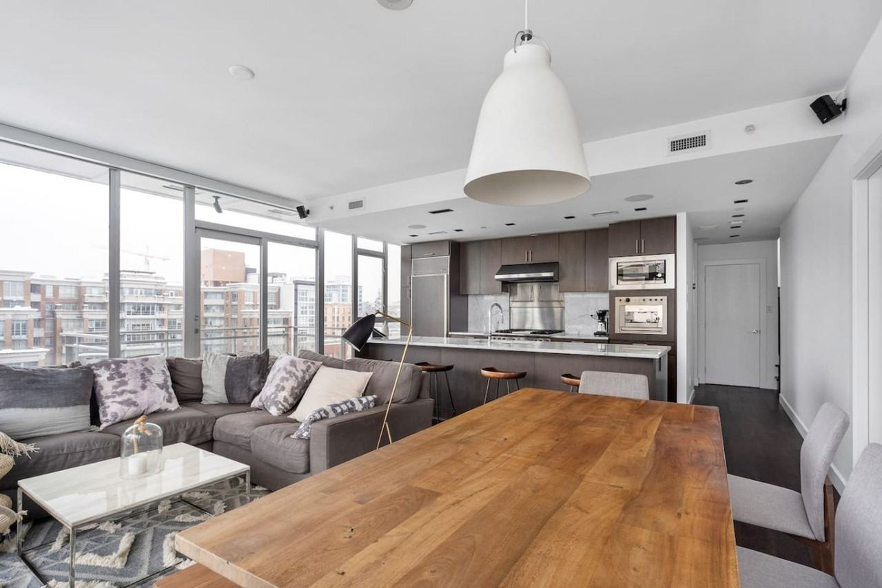 221 Union St #1067014P - Photo 3 of 38