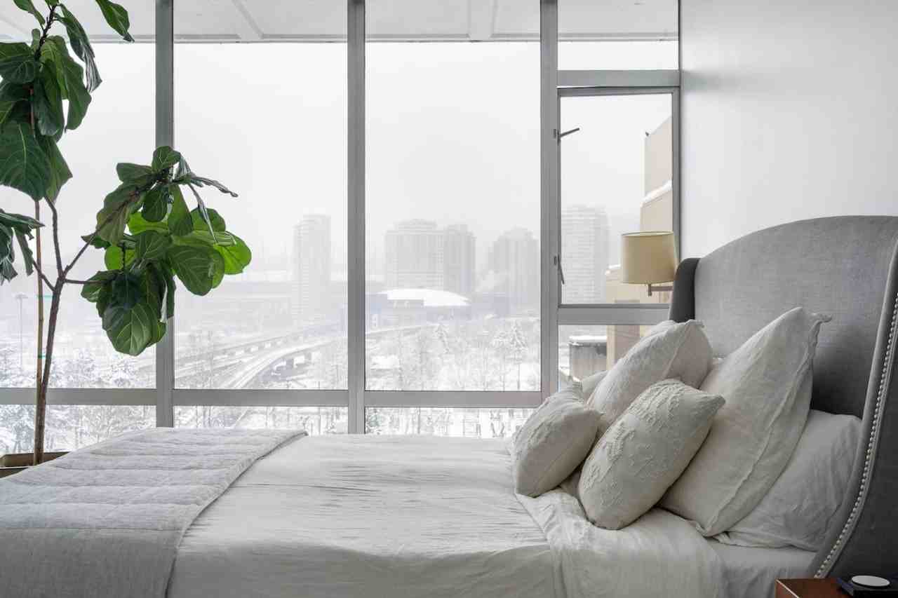 221 Union St #1067014P - Photo 7 of 38