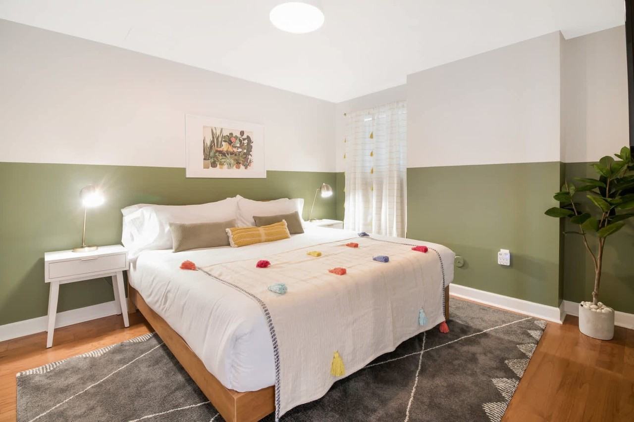 7939 East Drive - Photo 4 of 63