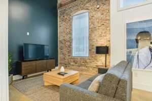 featured image of 822 Howard Ave