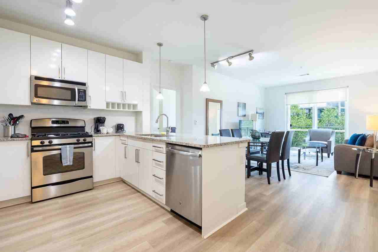 75 Tresser Blvd #1282212P - Photo 3 of 18