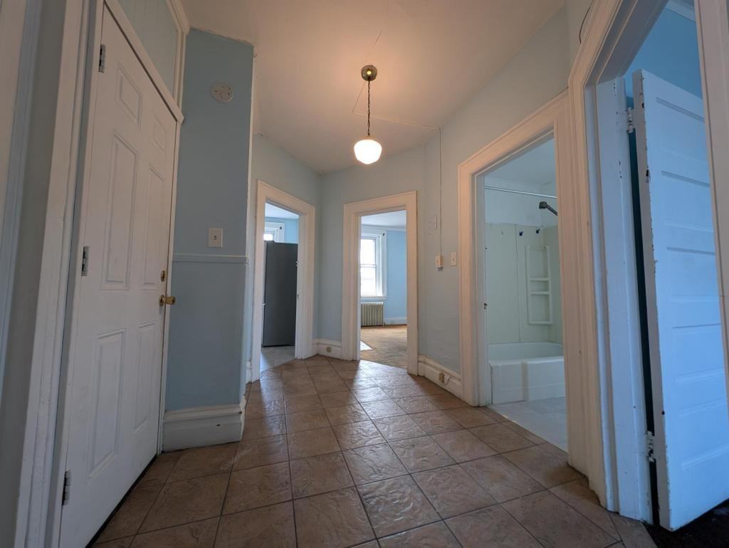 113 Margaret St Apt 2 - Photo 3 of 11