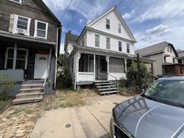 featured image of 504 Woodward Ave