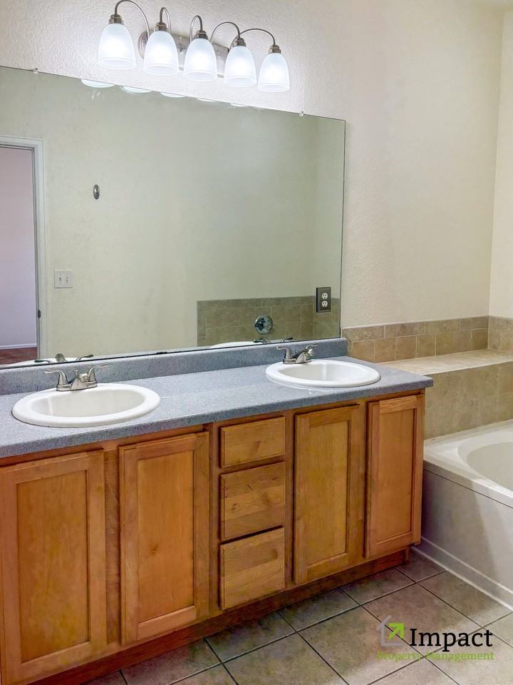 16071 E Geddes Dr #1 - Photo 5 of 26