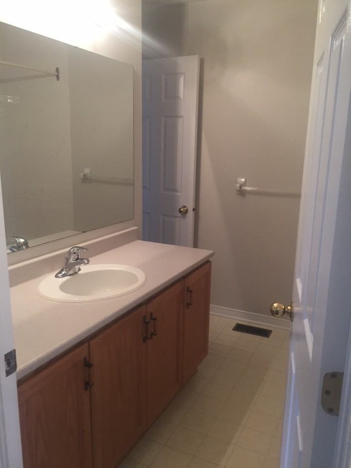 87 Jackman Terrace - Photo 3 of 12