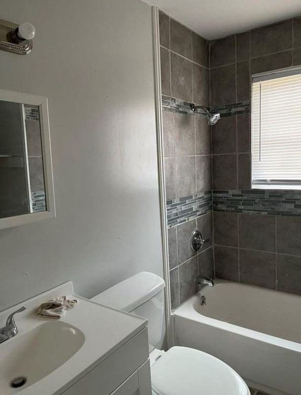 212 N Florida St - Photo 2 of 22