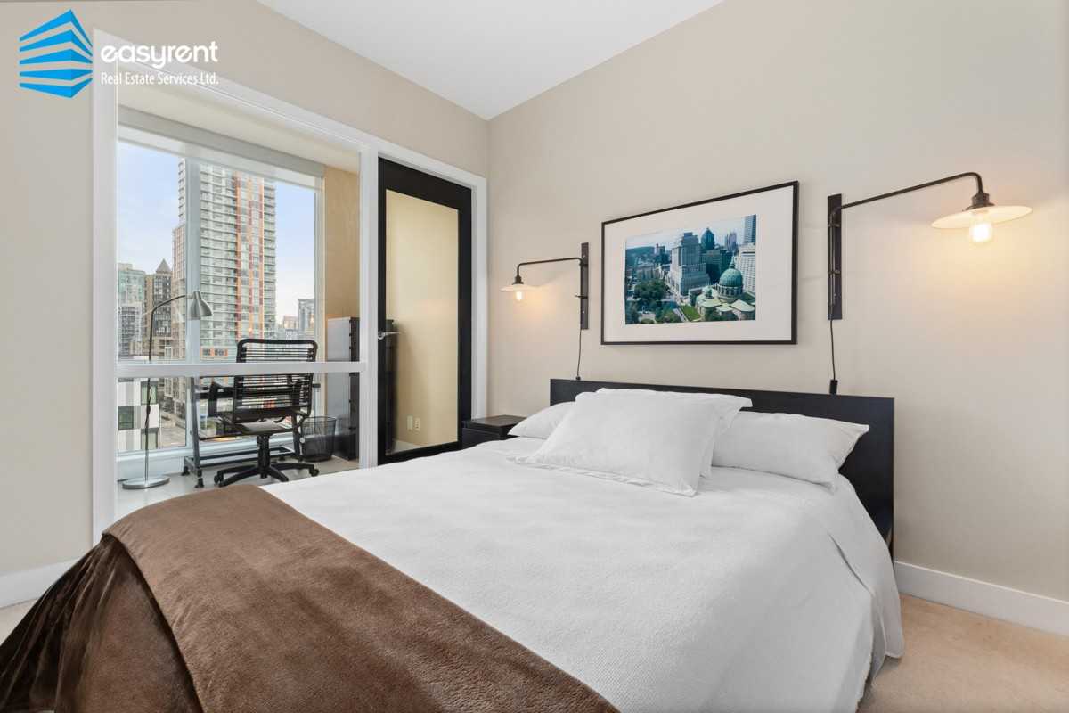 1455 Howe Street #11xxx - Photo 7 of 30