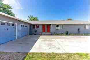 200 Ne 7th St - Photo 1 of 1