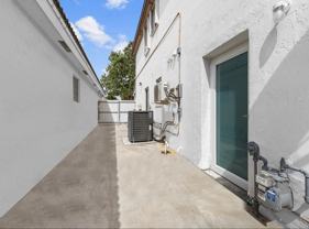 16135 Sw 86th Ter - Photo 1 of 1