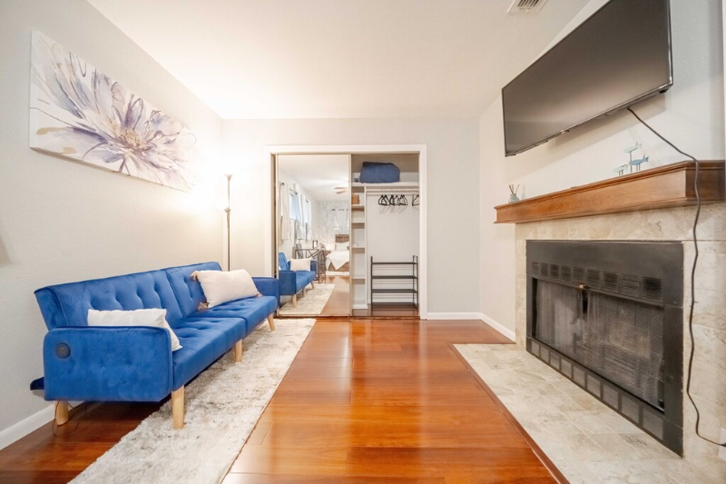 1703 Monaco Dr - Photo 6 of 19