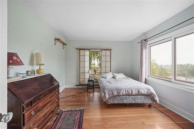 4390 Locarno Crescent #Room - Photo 6 of 11