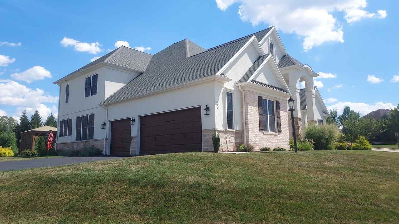 1295 Needham Cir E #NA - Photo 4 of 28