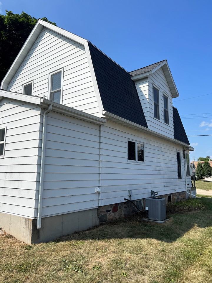 111 Farnham St #NA - Photo 2 of 16