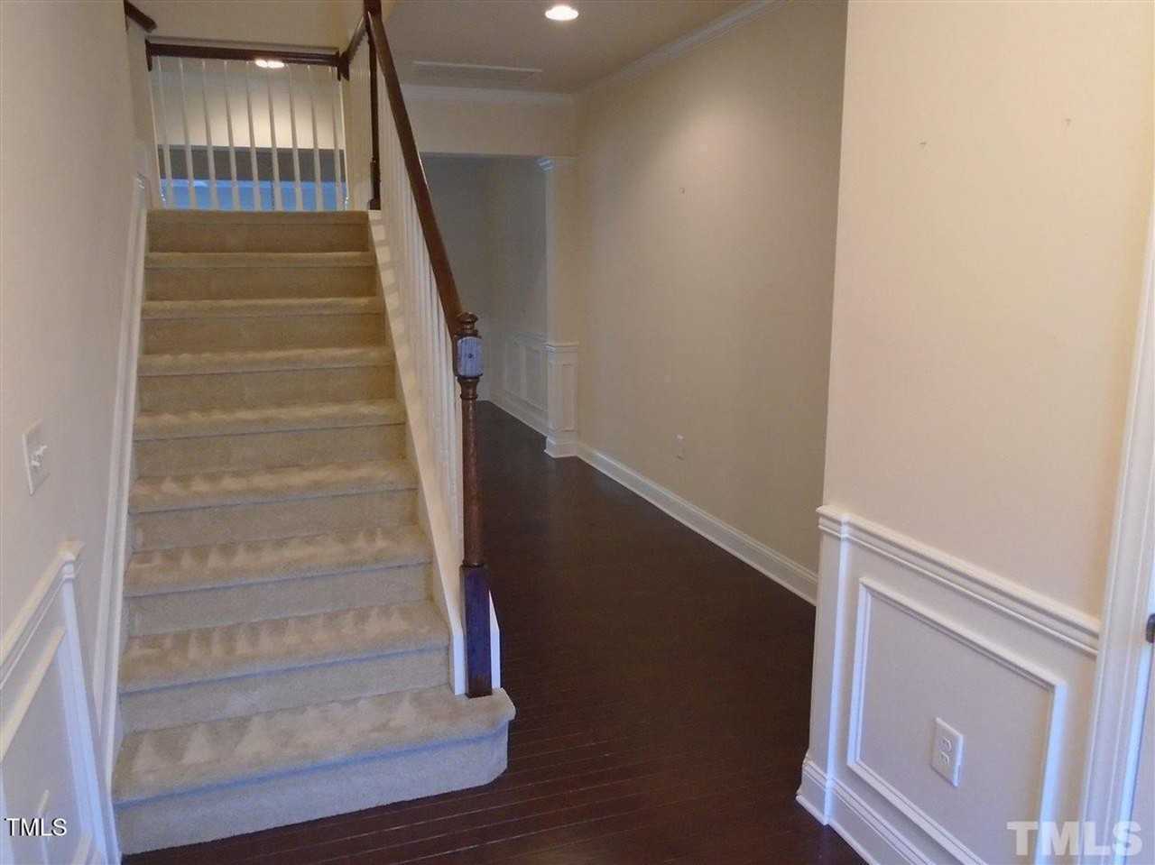 234 Daymire Glen Ln - Photo 3 of 8