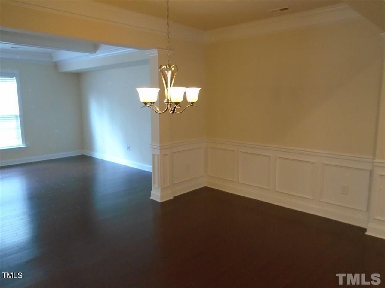 234 Daymire Glen Ln - Photo 4 of 8