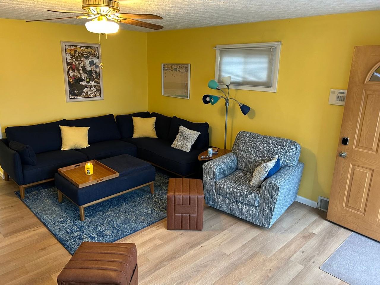 3765 Edgewater Boulevard - Photo 5 of 25