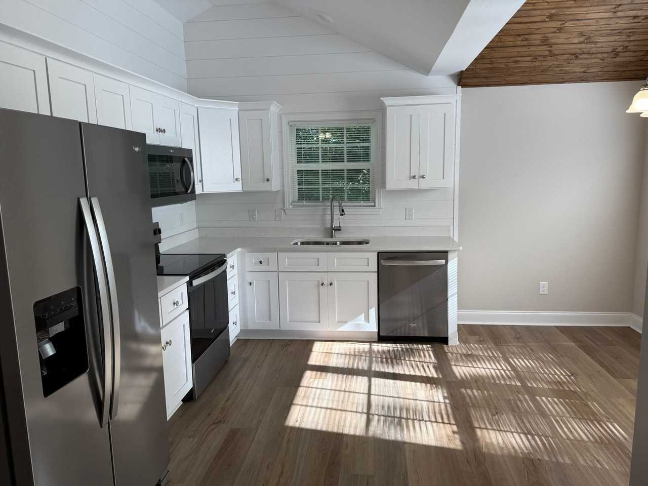 1405 Elite Dr #B - Photo 3 of 7