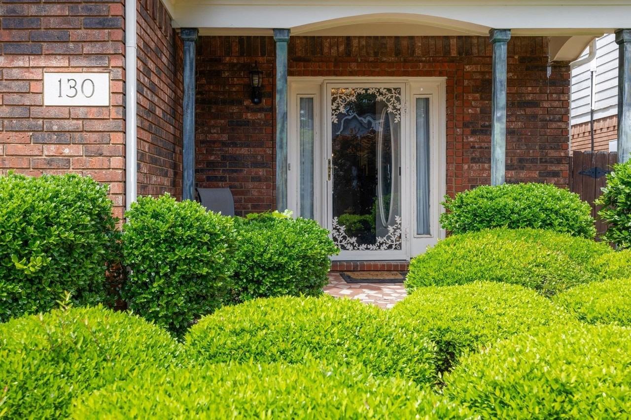 130 Riverwalk Pl - Photo 2 of 28