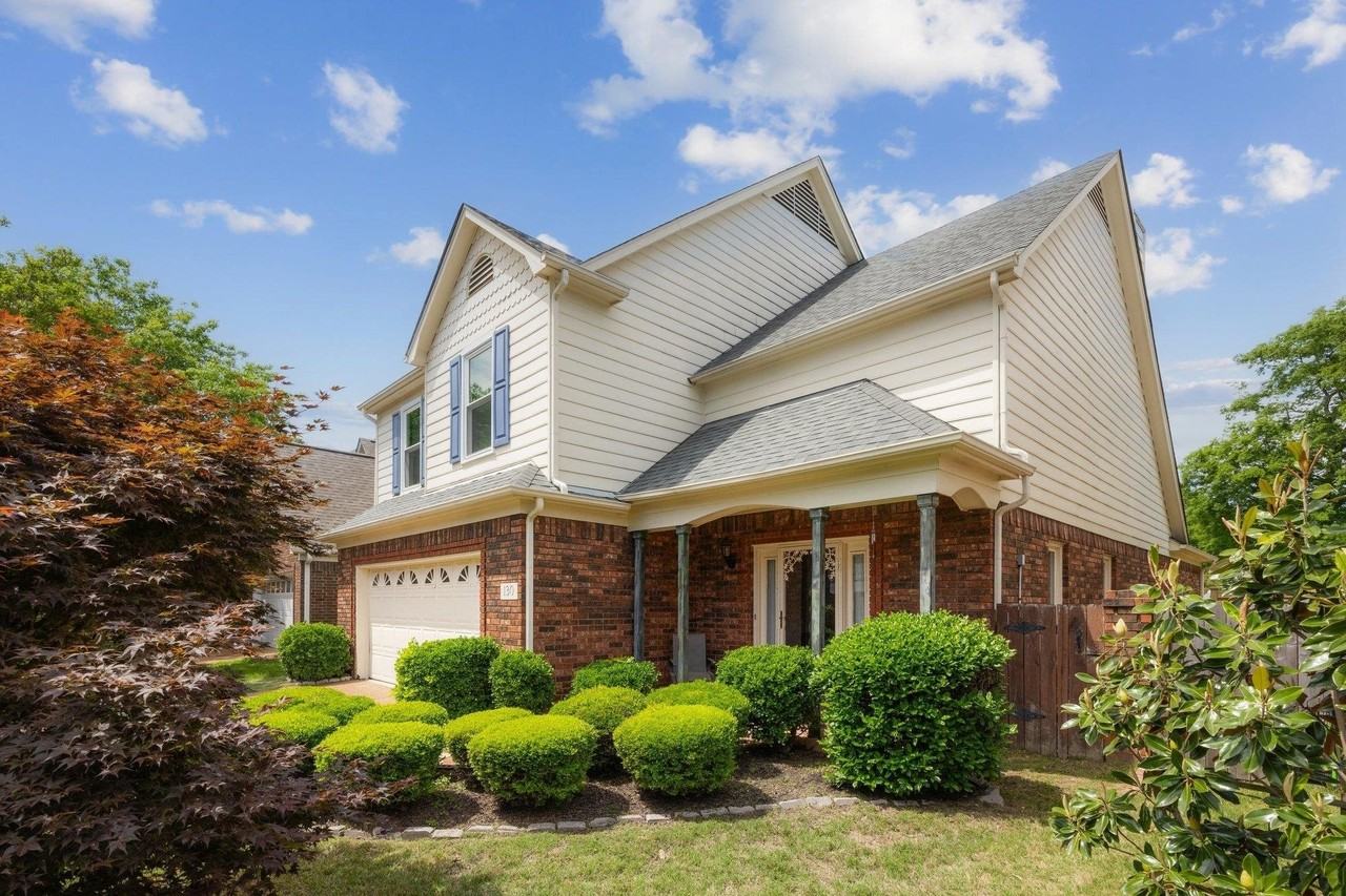 130 Riverwalk Pl - Photo 3 of 28