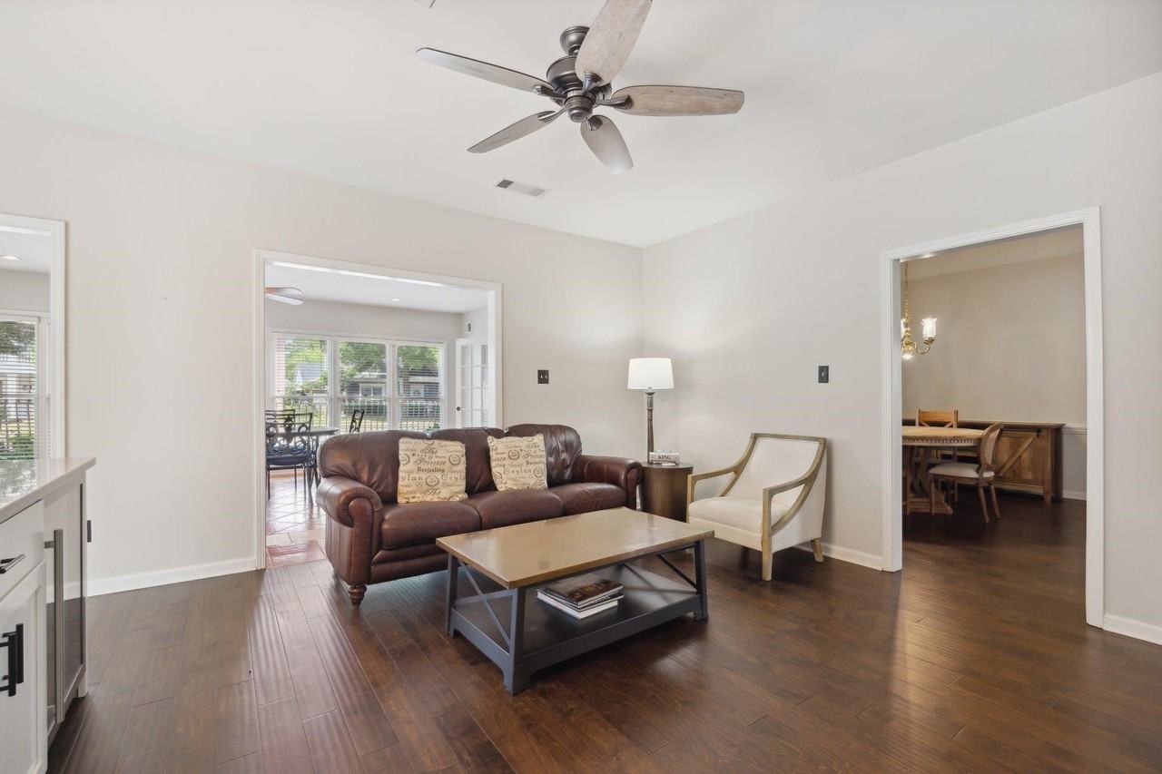 130 Riverwalk Pl - Photo 7 of 28