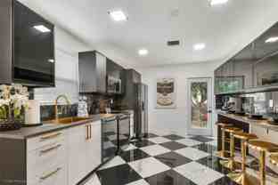 919 Nw 49th St - Photo 1 of 1