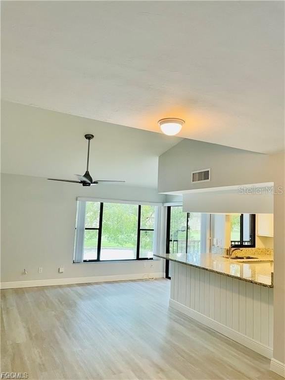 5650 Trailwinds Dr #122 - Photo 5 of 20