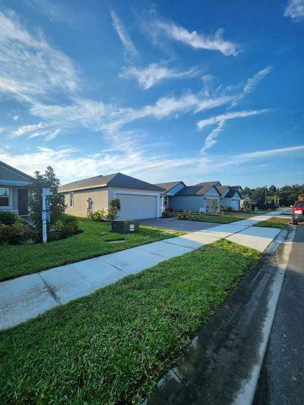 112 Links Terrace Blvd - Photo 2 of 21