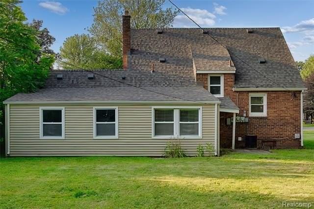 31979 Kathryn St - Photo 7 of 38