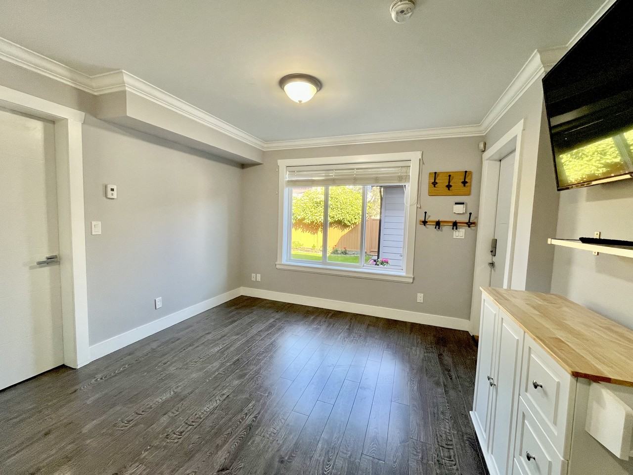 4890 55B Street - Photo 7 of 22