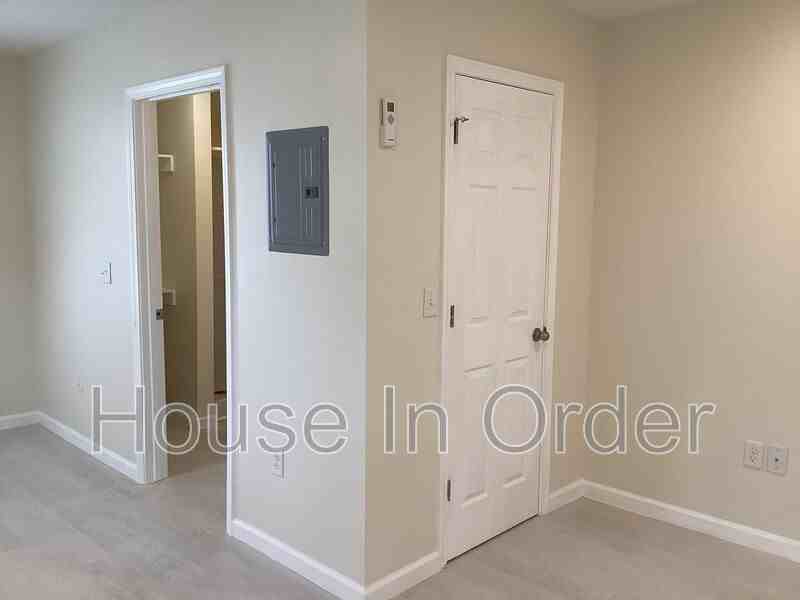 305 8th Ave E #203 - Photo 4 of 6