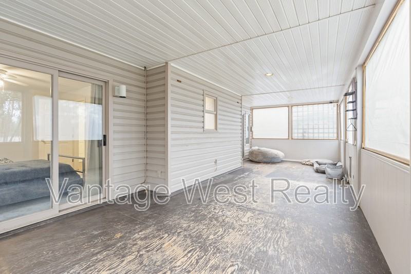 172 Falcon Ave - Photo 2 of 40