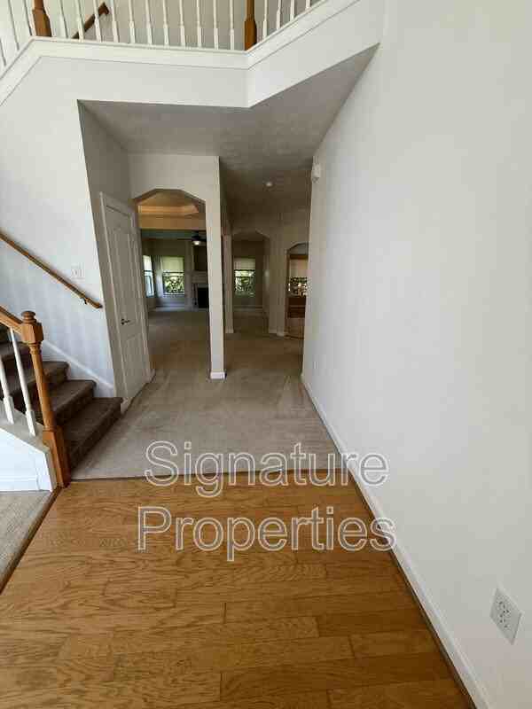 708 Tallahassee Dr - Photo 2 of 20