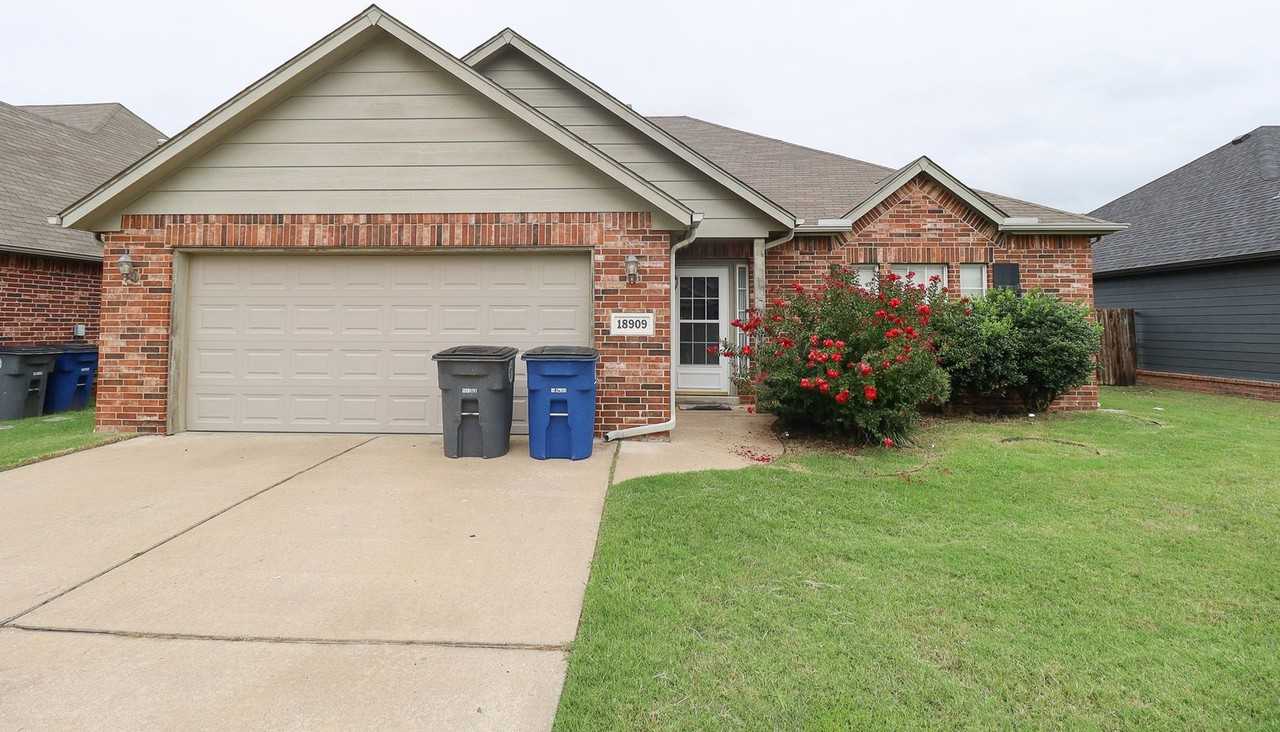 18909 E 49th Pl S - Photo 2 of 34