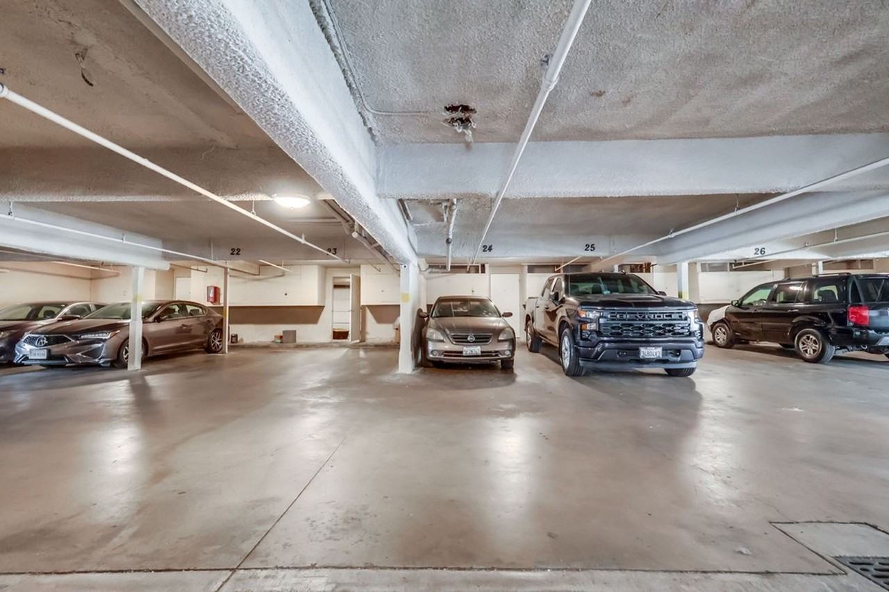 Apartment Complex Near SoFi Stadium with Pool, BBQ Area, Gym and Parking. - Photo 5 of 7