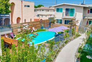 Premier Apartment Complex Near Hollywood Park with Pool, Gym and Covered Parking! - Photo 1 of 1