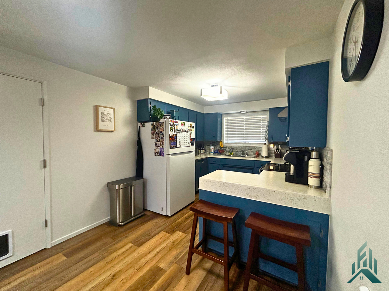 2548 Newton St - Photo 7 of 19