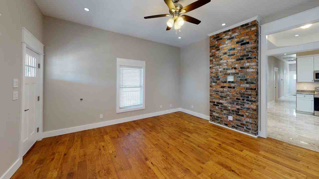 1614 Forest Ave - Photo 5 of 19