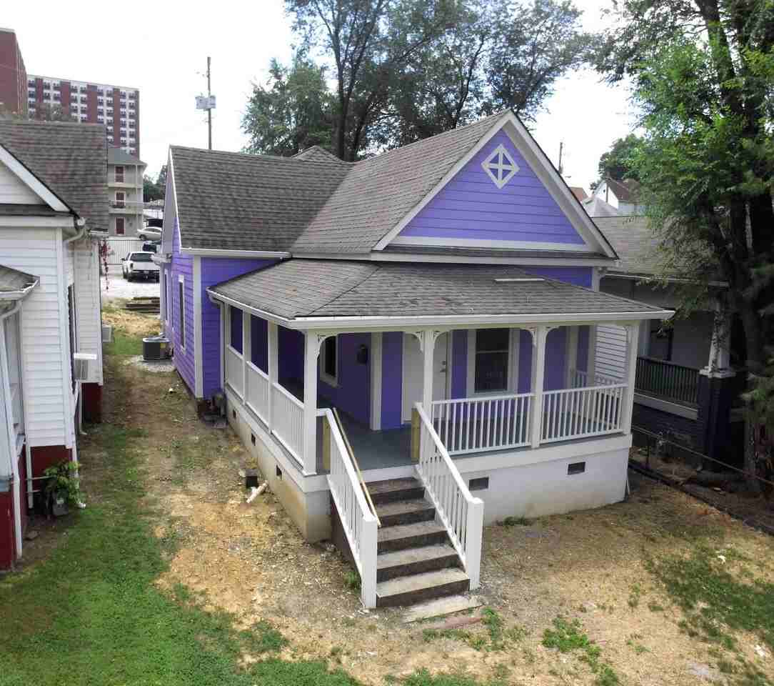 1618 Forest Ave - Photo 4 of 17
