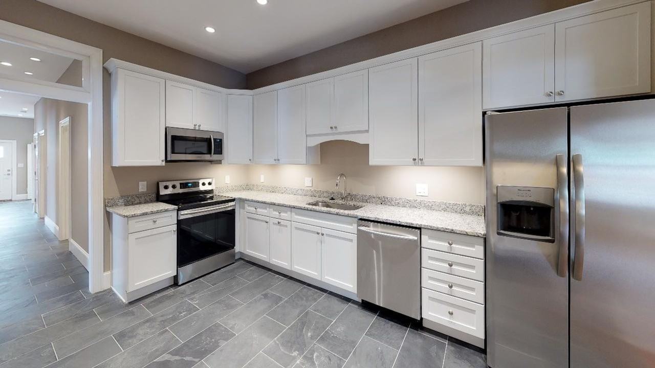 1618 Forest Ave - Photo 5 of 17