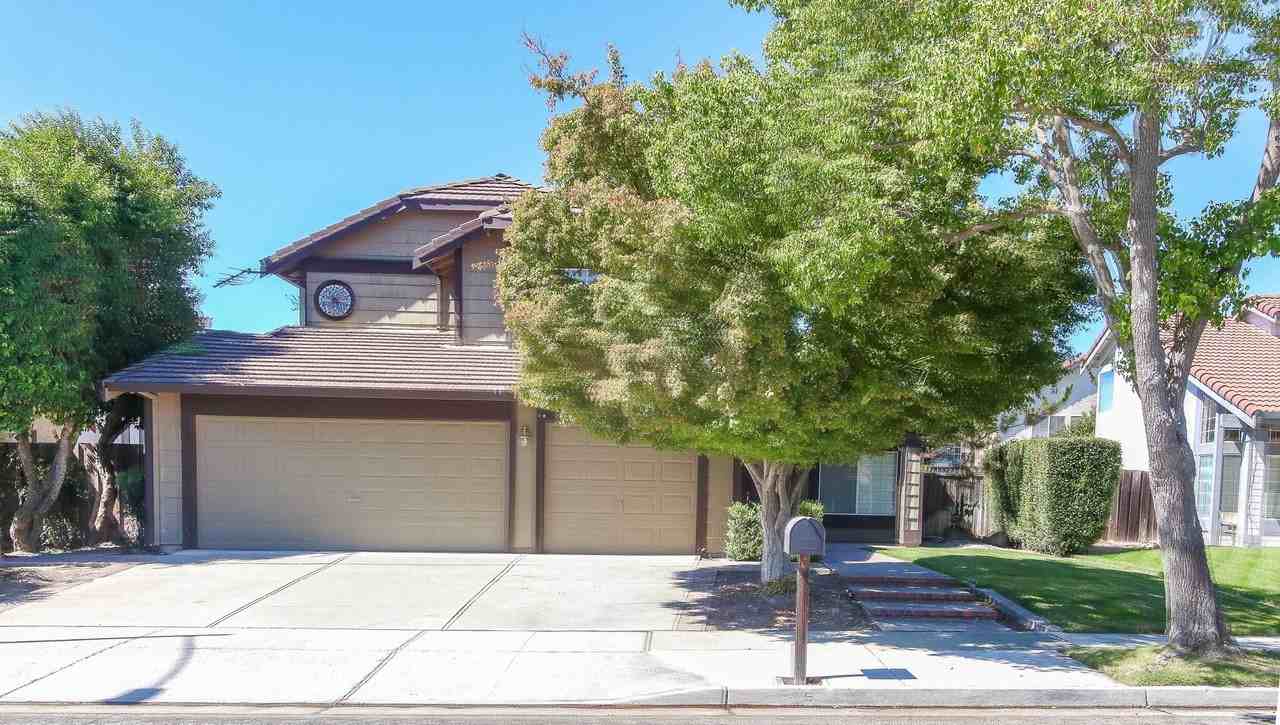 9525 Eagle View Way - Photo 3 of 41