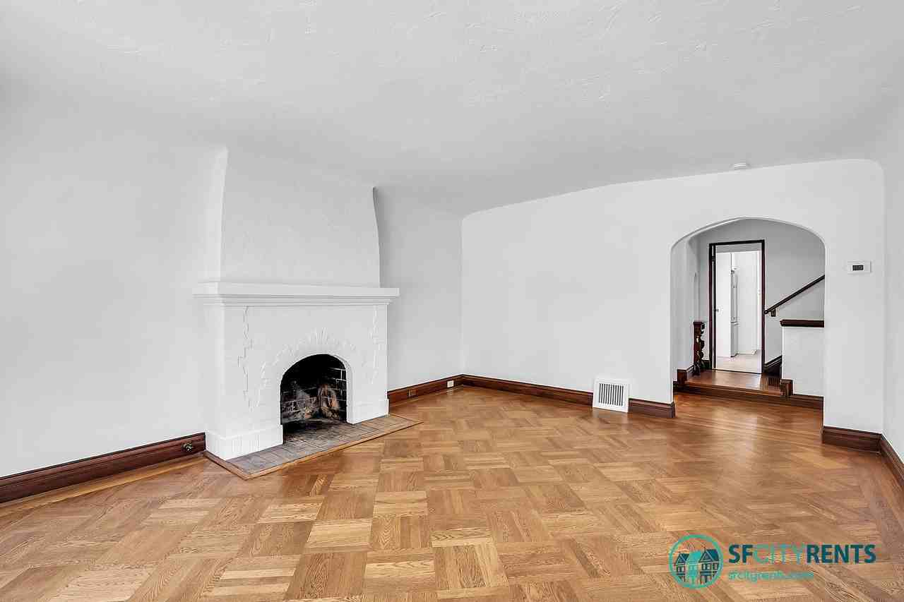 133 Granville Way - Photo 4 of 38