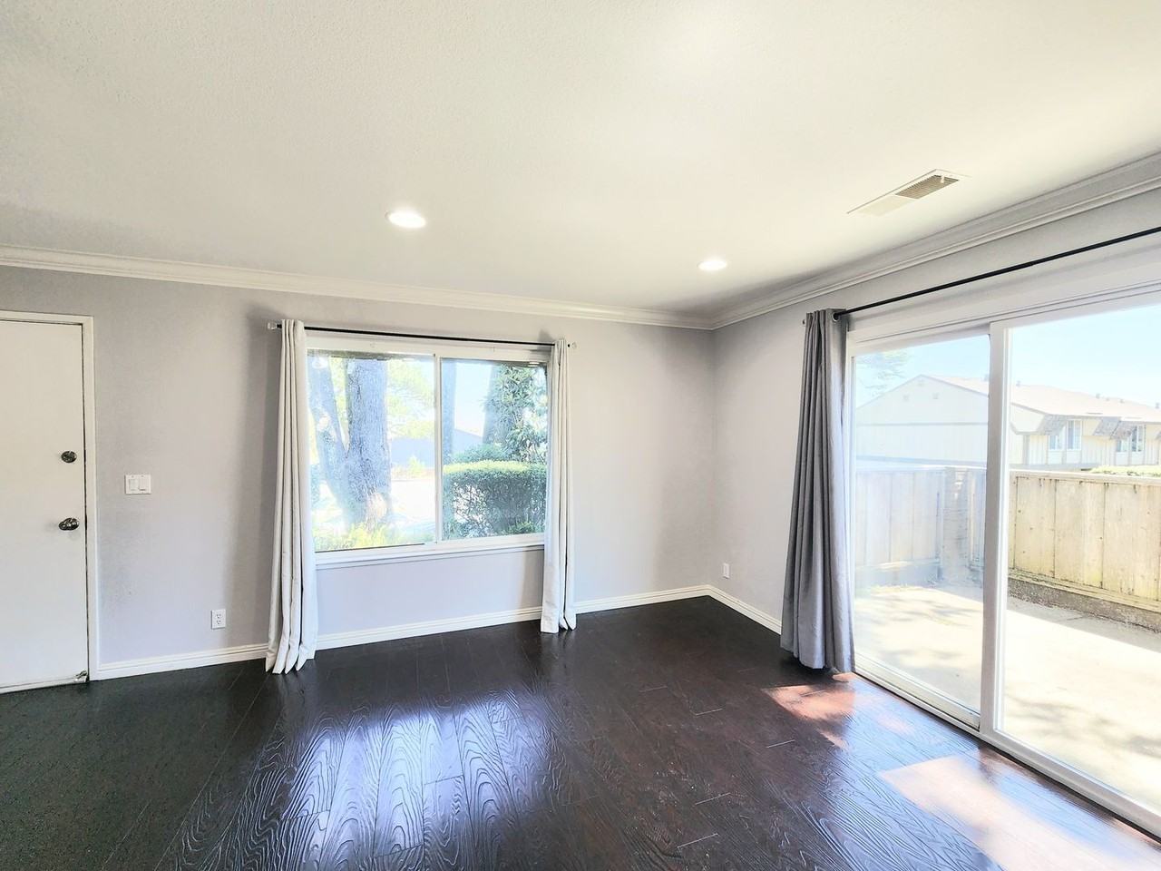 2700 Kilconway Ln - Photo 5 of 28