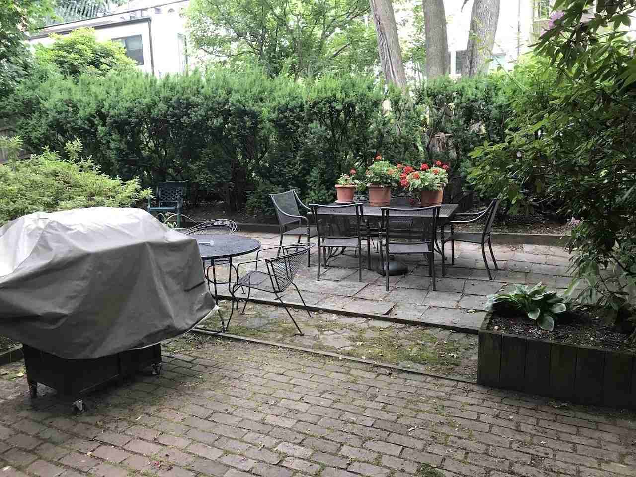 15 Arlington St #1R - Photo 5 of 14
