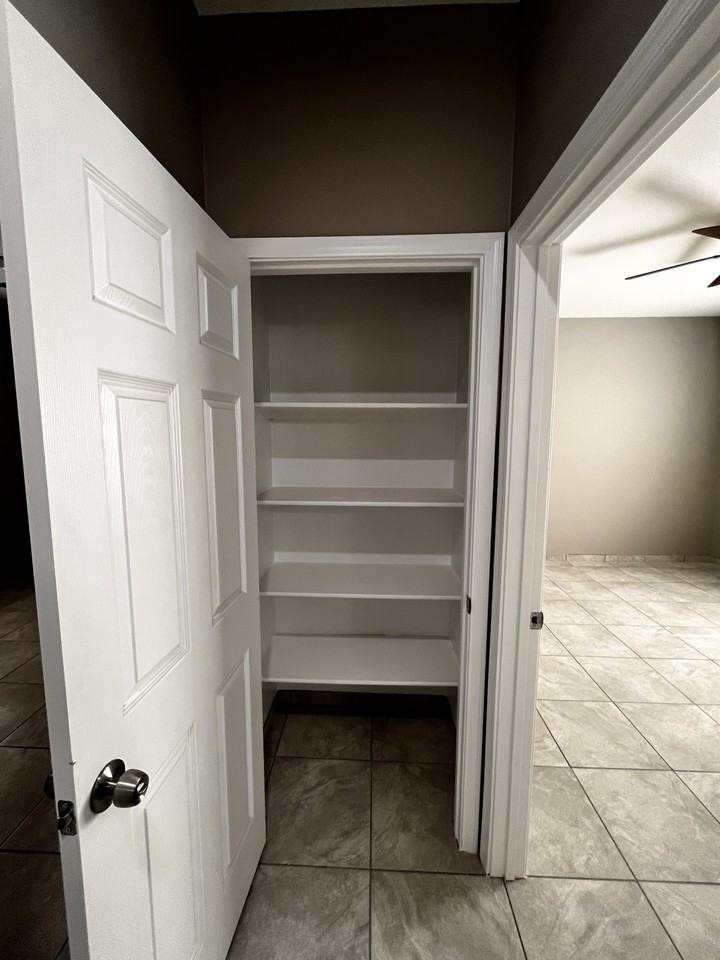 2531 S Park Ave #2 - Photo 3 of 23