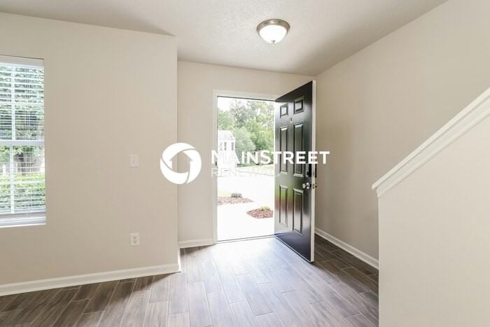 2114 Gramercy Park Dr - Photo 3 of 18