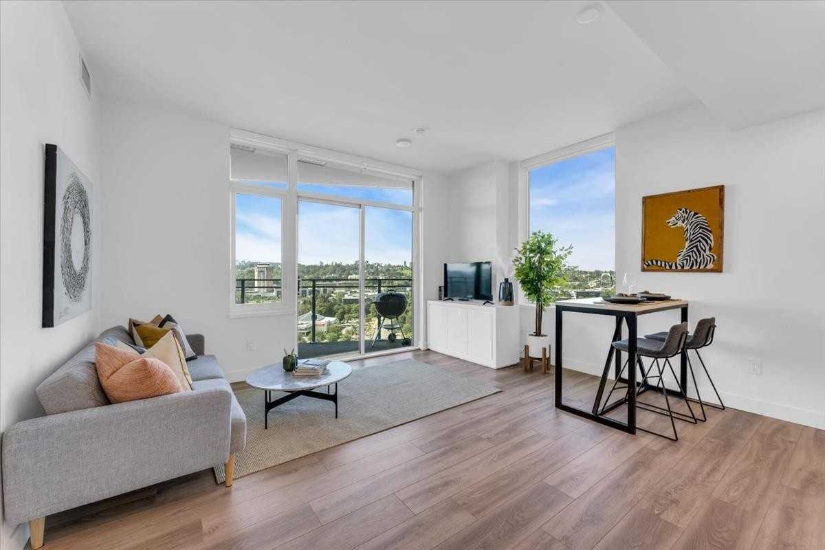 4433 Alaska Street #1905