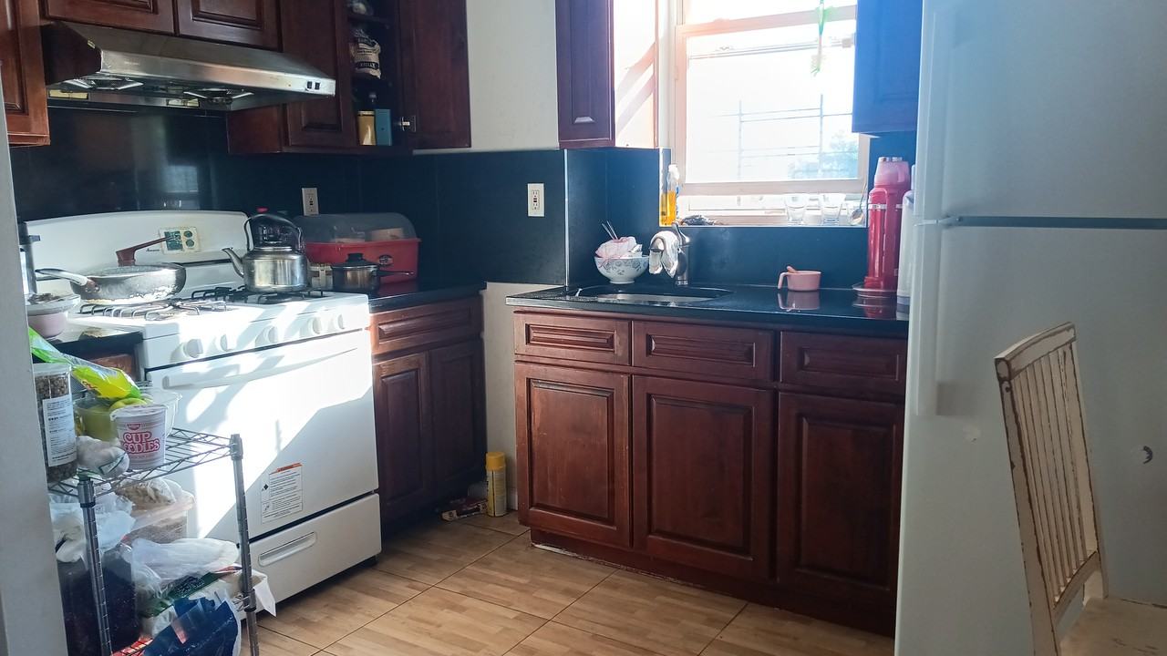 Bay 13th Street #3F - Photo 5 of 9