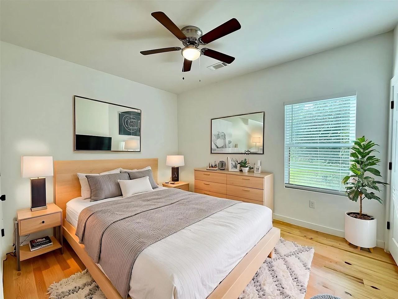 905 Sycamore St #NA - Photo 5 of 9