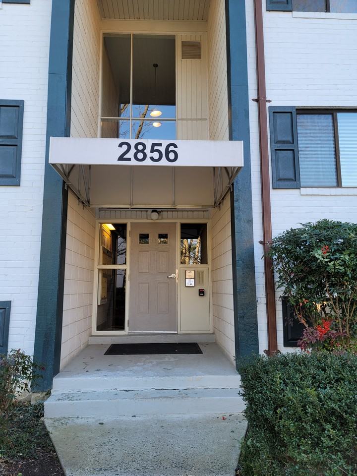 2856 Dover Ln #201